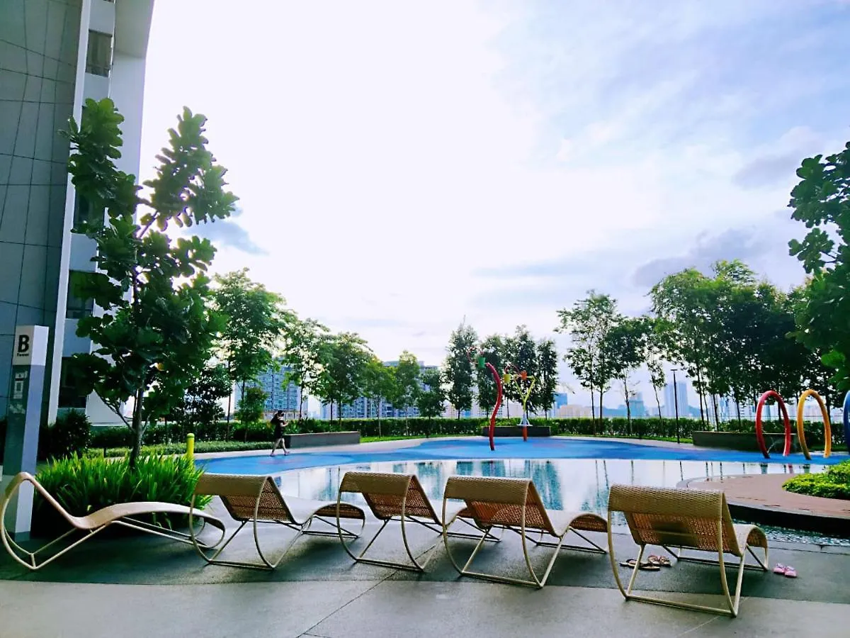 Maxine Suites location